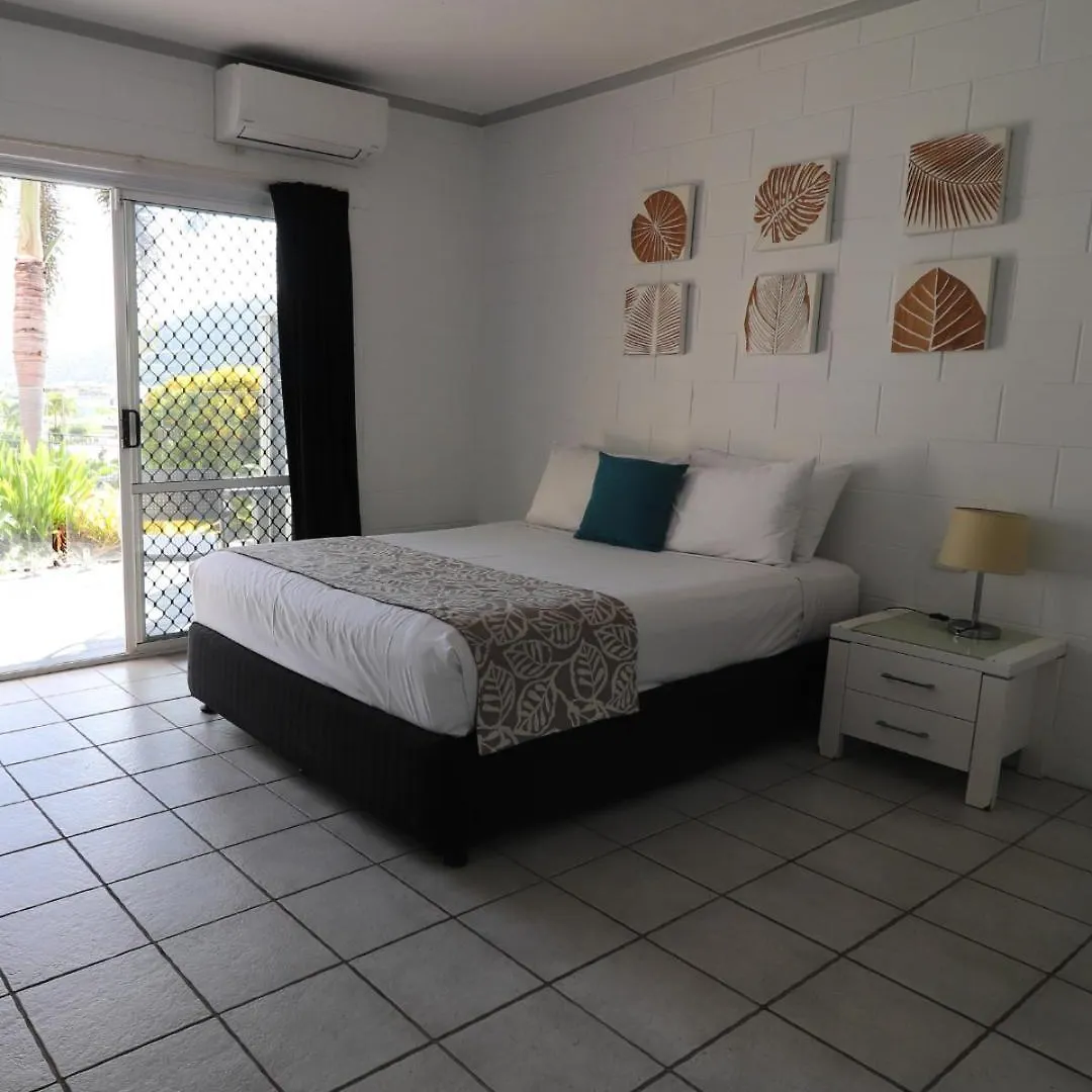 Motel Colonial Palms Motor Inn Airlie Beach