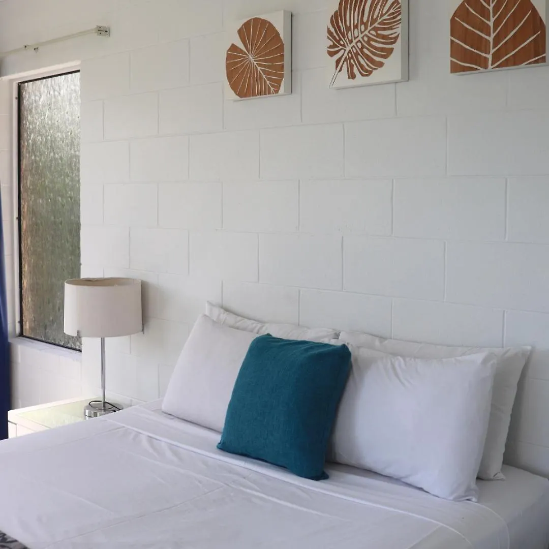 Colonial Palms Motor Inn Airlie Beach Motel