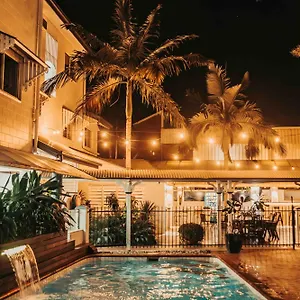 Queens Court 3*, Cairns Australia