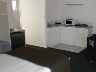 Colonial Palms Motor Inn Airlie Beach